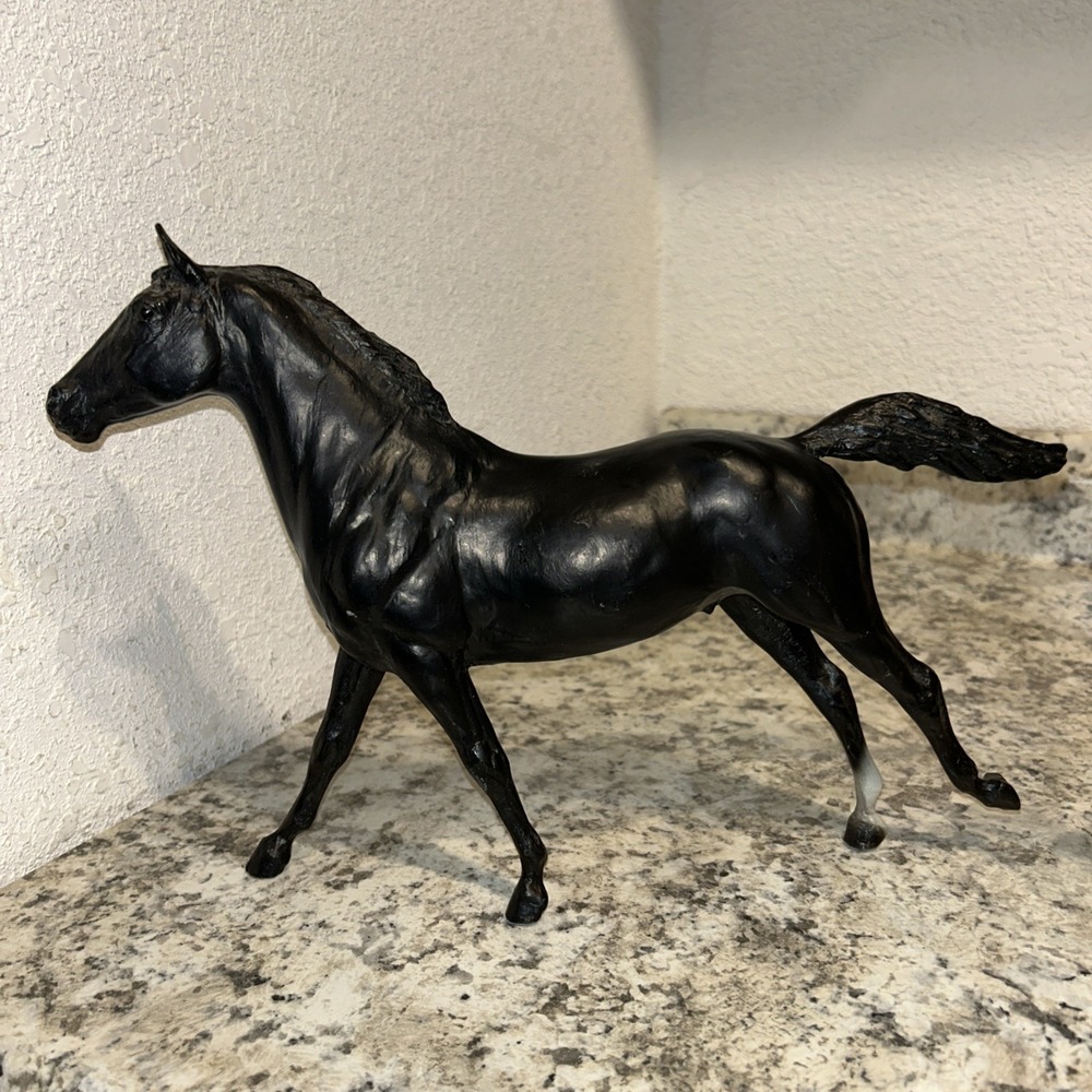 Breyer 20th Century‎ Fox Phar Lap Black Stallion Horse Race Horse Model C4